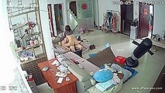Hakerzy wykorzystują kamerę do zdalnego monitorowania życia domowego kochanka.609